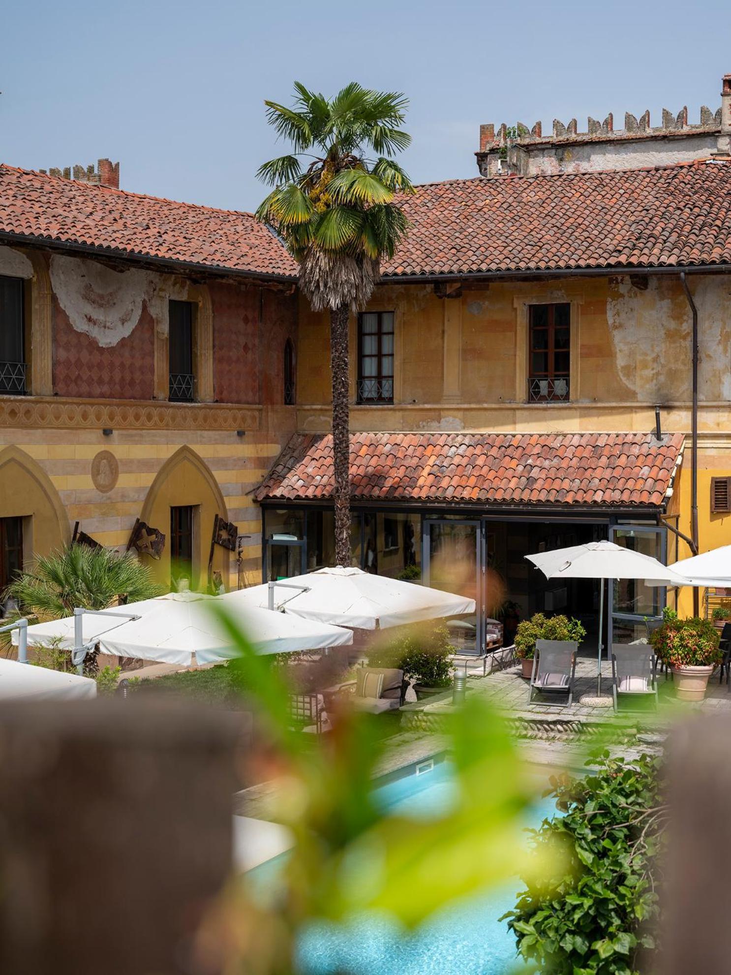 Al Castello Resort Sillavengo エクステリア 写真