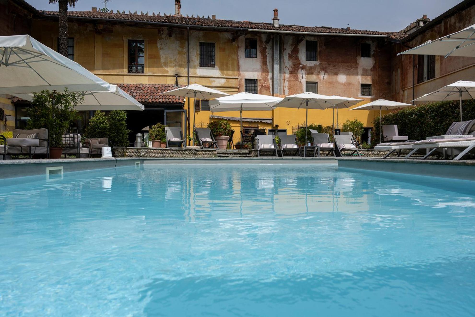 Al Castello Resort Sillavengo エクステリア 写真