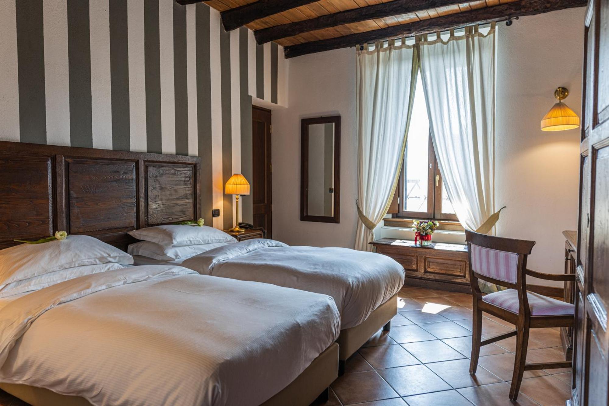 Al Castello Resort Sillavengo エクステリア 写真