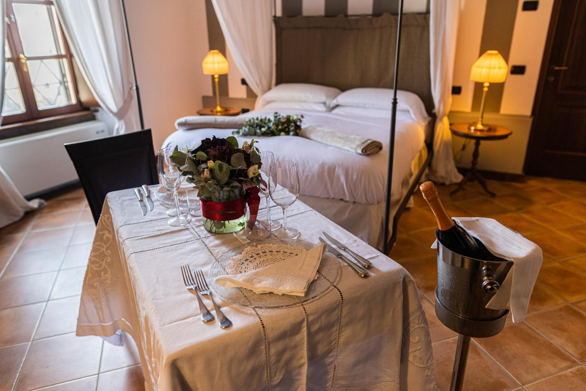 Al Castello Resort Sillavengo エクステリア 写真
