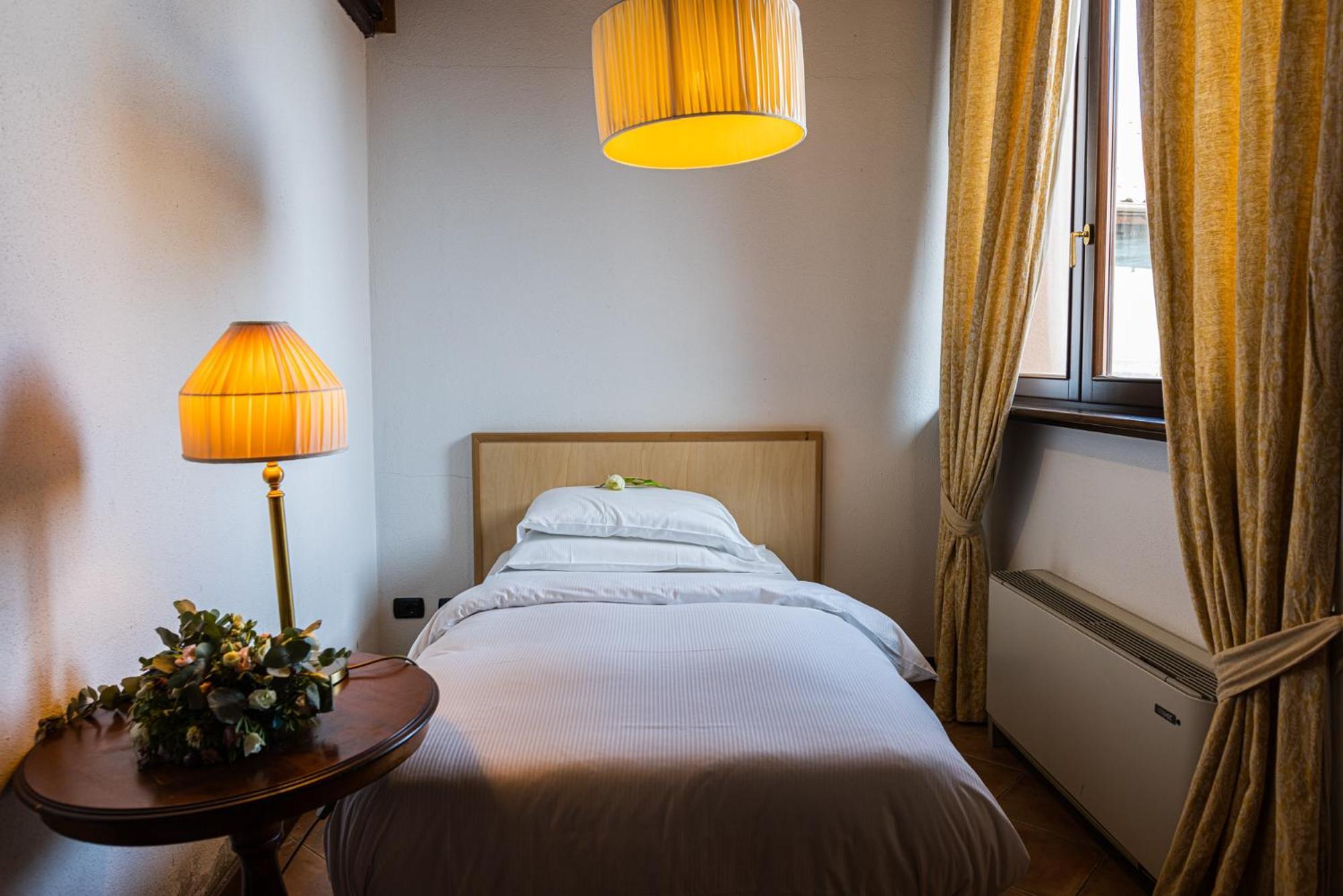 Al Castello Resort Sillavengo エクステリア 写真