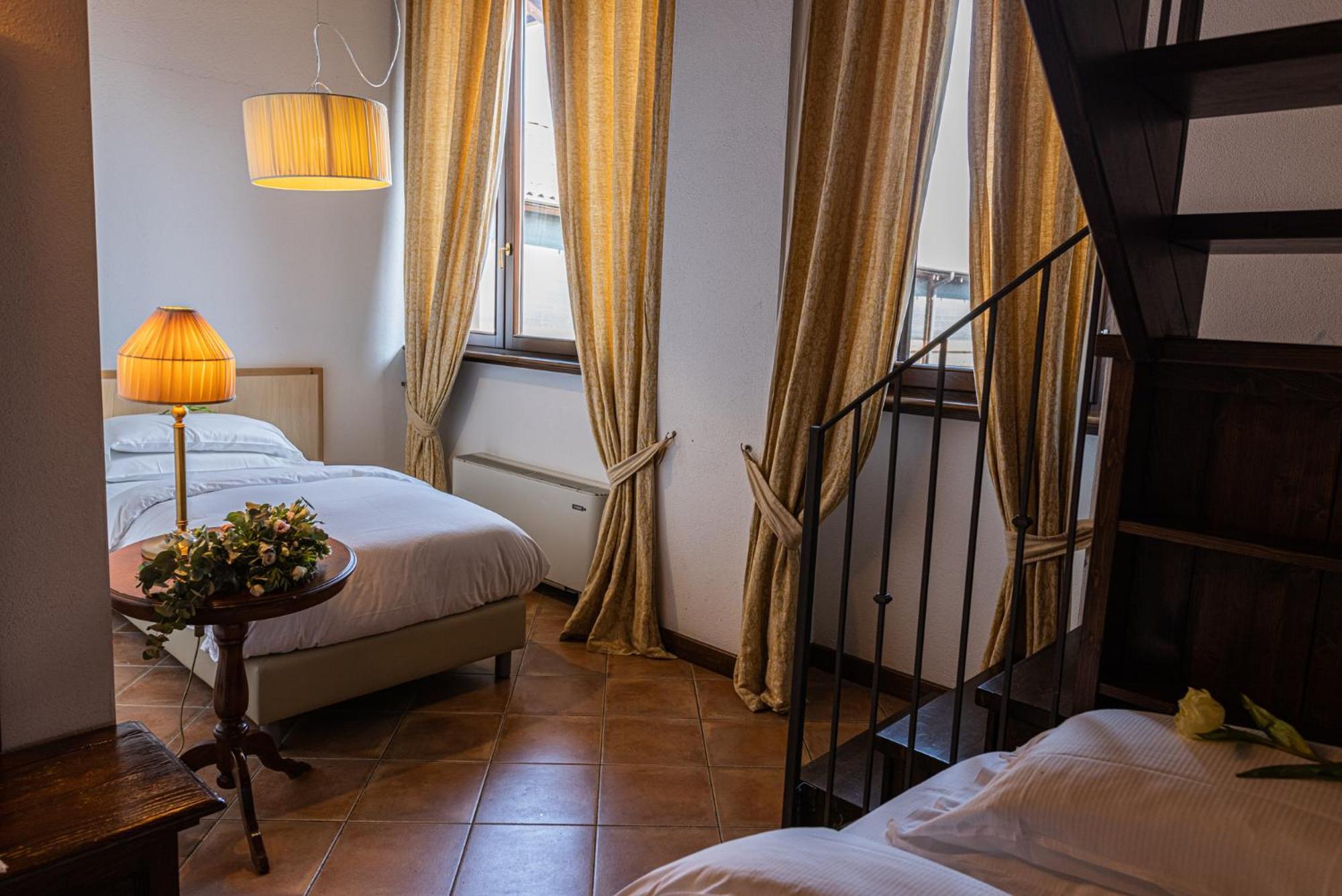 Al Castello Resort Sillavengo エクステリア 写真